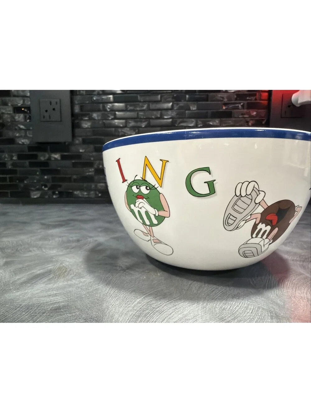 kitchenware vintage M&M Laughing It Up Bowl From 2000